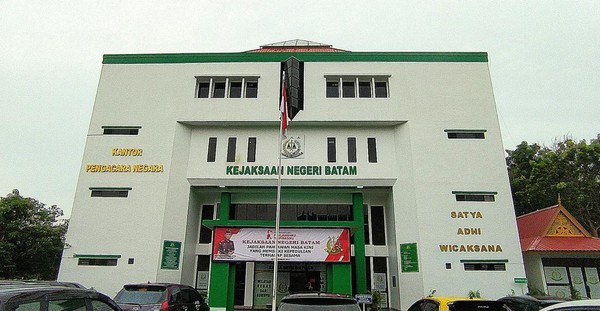Perkara Serupa, Perlakuan Berbeda: Kejaksaan Negeri Batam Disorot Soal Penahanan Terdakwa Kasus Perusakan Hutan