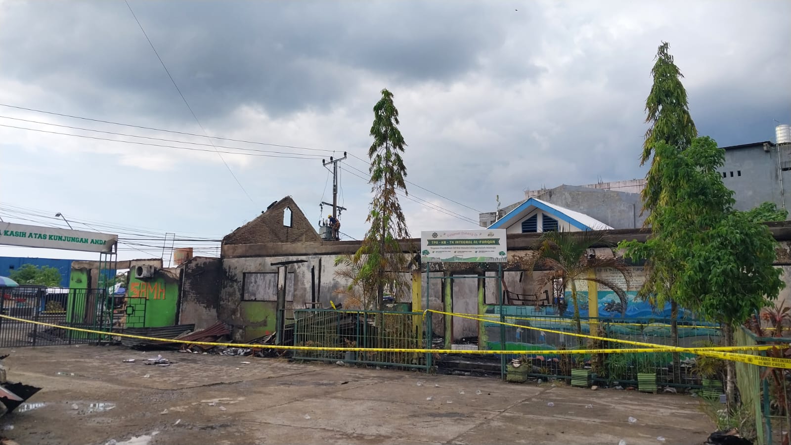 Si Jago Merah Lalap Sekolah Hidayatullah Mamuju, Enam Ruangan Hangus